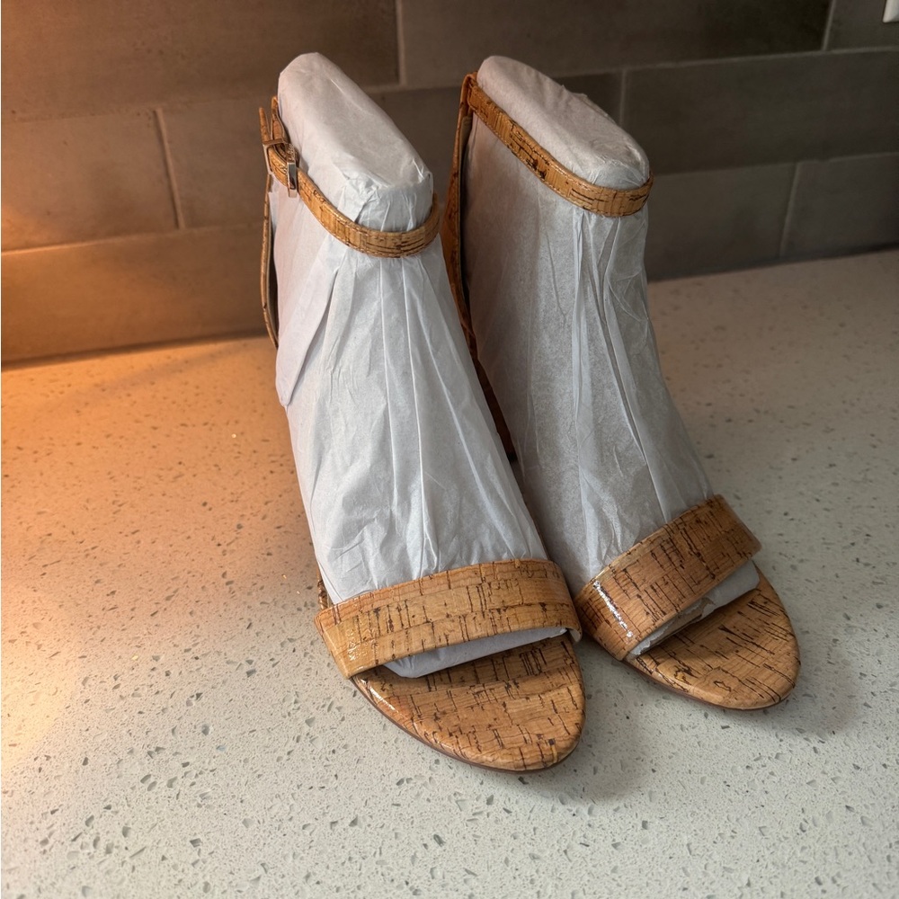 BRAND NEW - NEVER WORN Sam Edelman Cork Block Heels Size 8